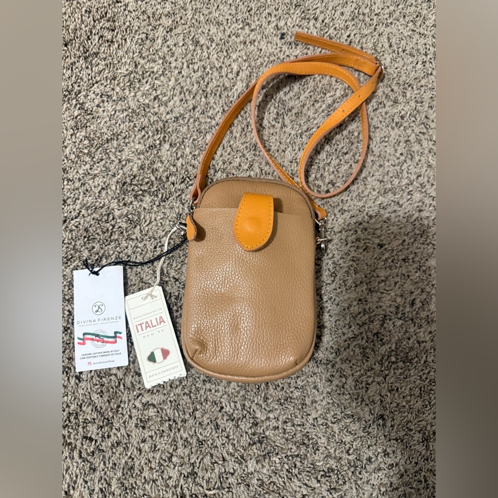 NWT DIVINA FIRENZE PHONE SMALL CROSSBODY BAG PURSE ITALIAN LEATHER